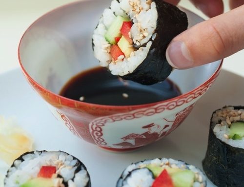 Wie mache ich vegetarisches Sushi?