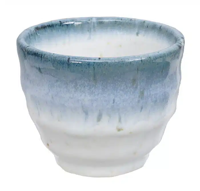 Weiß / Blaue handgemachte Tasse - 8,5 x 6,9 cm