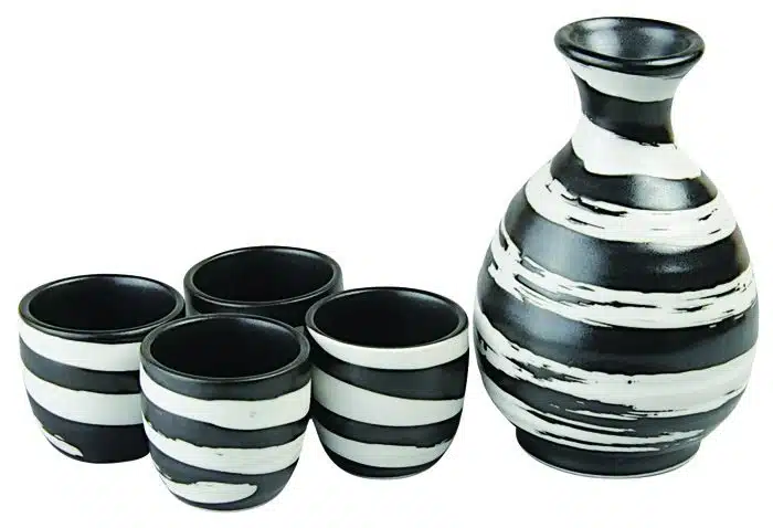 Schwarze Sake 4er-Set Spirale - 4,2 x 13 cm 250 ml