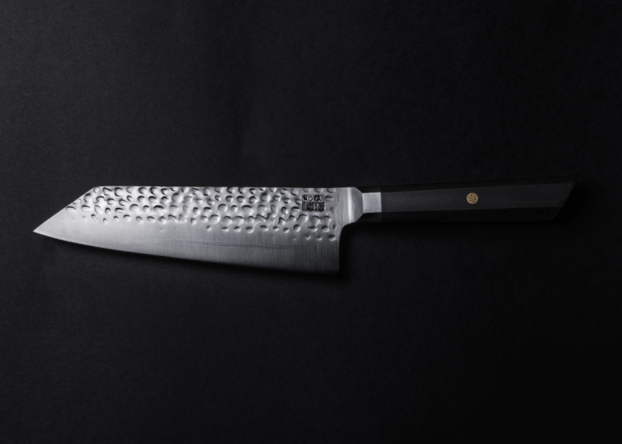 Kotai Knife - Bunka Santoku Gehämmertes Messer mit Bambusbox - 17 cm – Bild 4