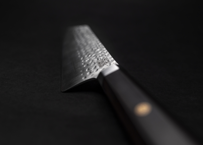 Kotai Knife - Bunka Santoku Gehämmertes Messer mit Bambusbox - 17 cm – Bild 3