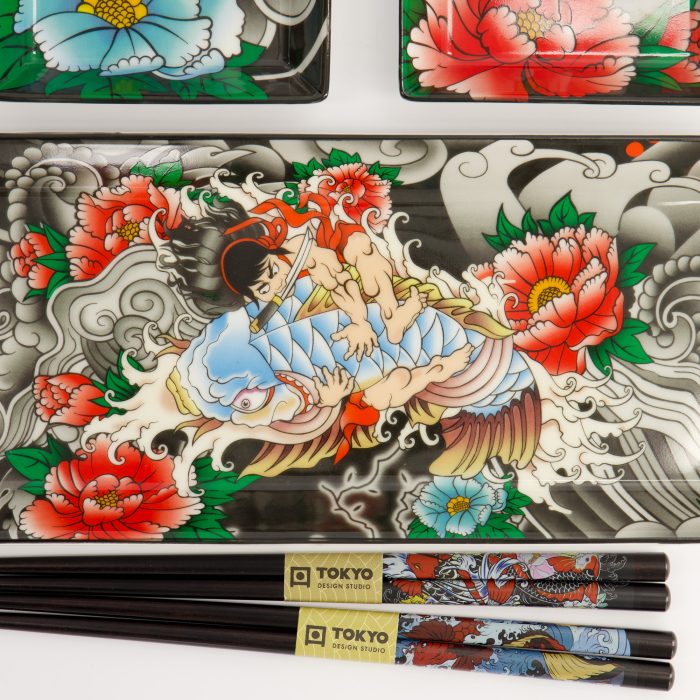 Tokyo Design Studio - Kawaii - Yakuza - Karpfen - Sushi Teller - Geschenkset - 4-teilig - mit Stäbchen – Bild 4