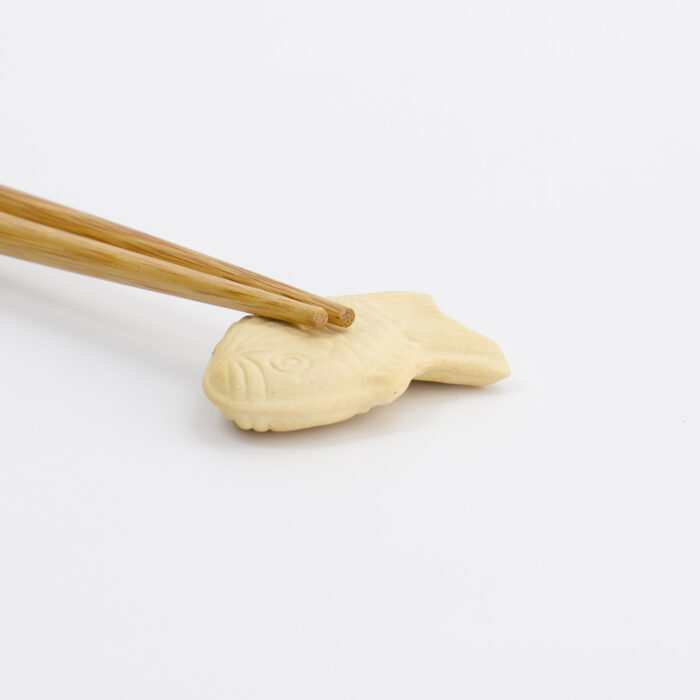 Tokyo Design Studio - Kawaii - Essstäbchenhalter - Taiyaki - 5,5 x 3,5 x 1,2 cm – Bild 2