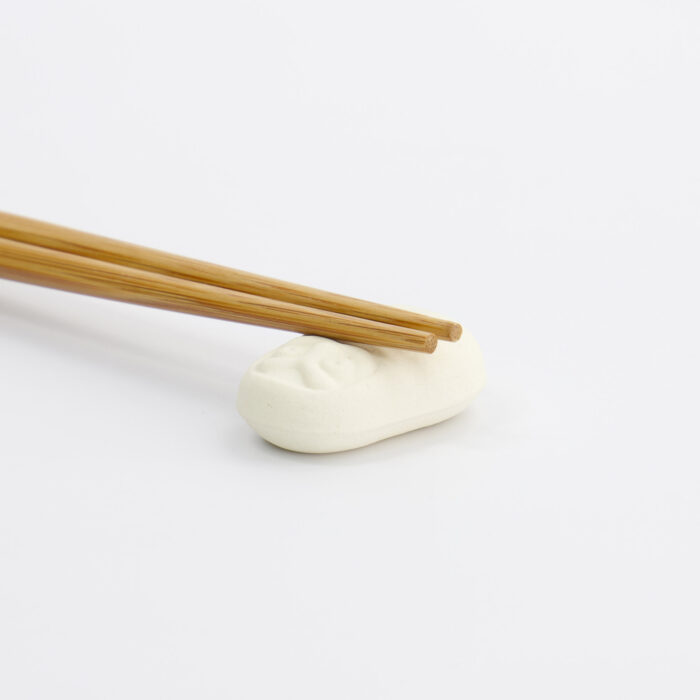 Tokyo Design Studio – Kawaii – Essstäbchenhalter – Daruma Monaka – 3x4,1x1,2 cm – Bild 2