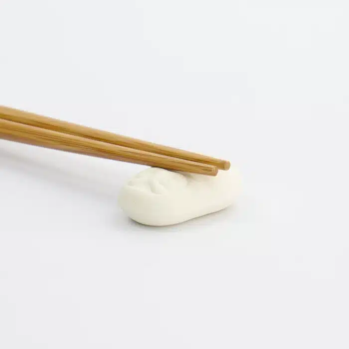 Tokyo Design Studio – Kawaii – Essstäbchenhalter – Daruma Monaka – 3x4,1x1,2 cm – Bild 2