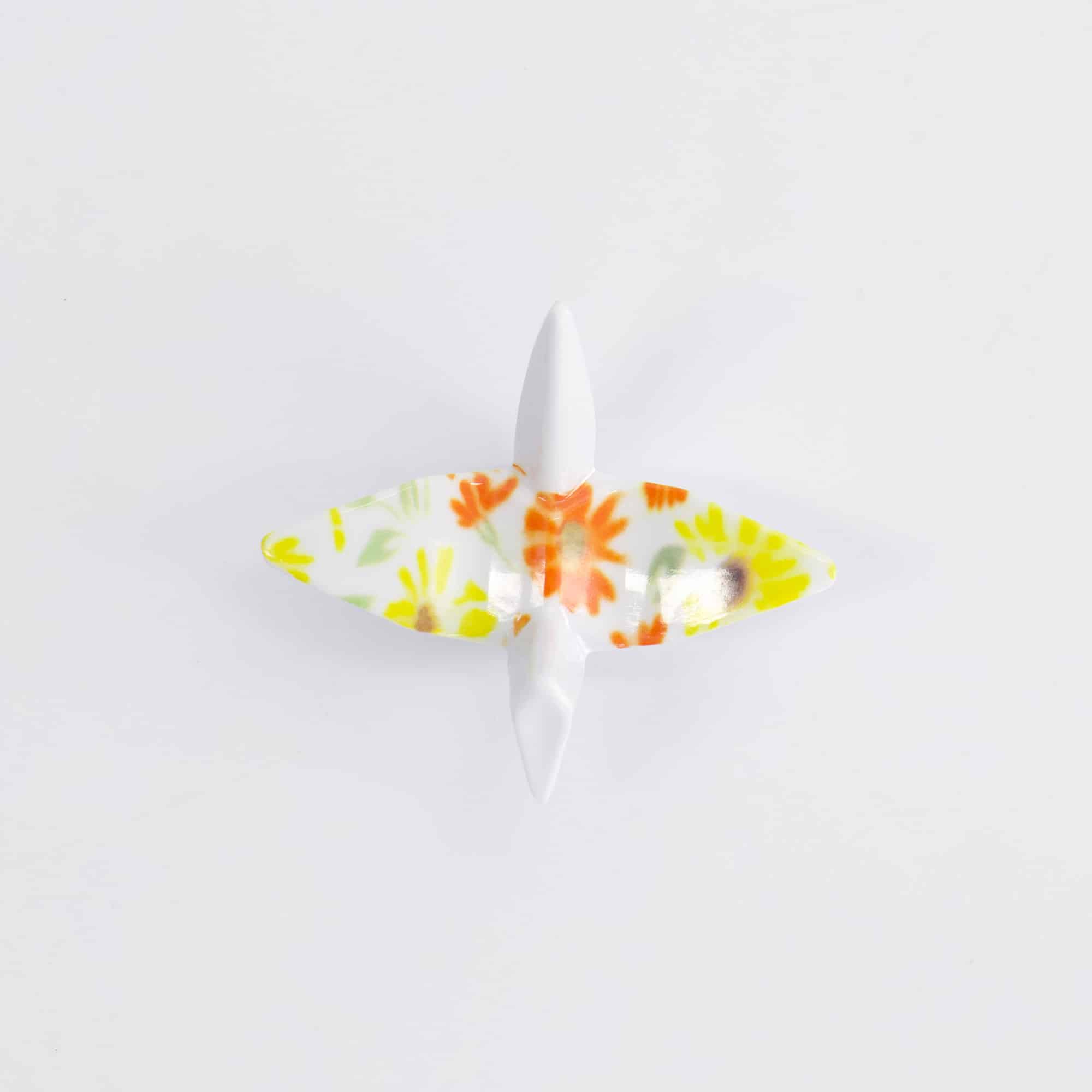 Tokyo Design Studio – Essstäbchenhalter - Crane Flower - 5,7x5x3cm – Bild 2